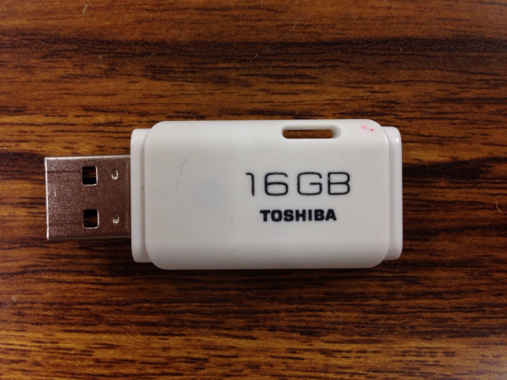 TOSHIBA/USBメモリ16GB